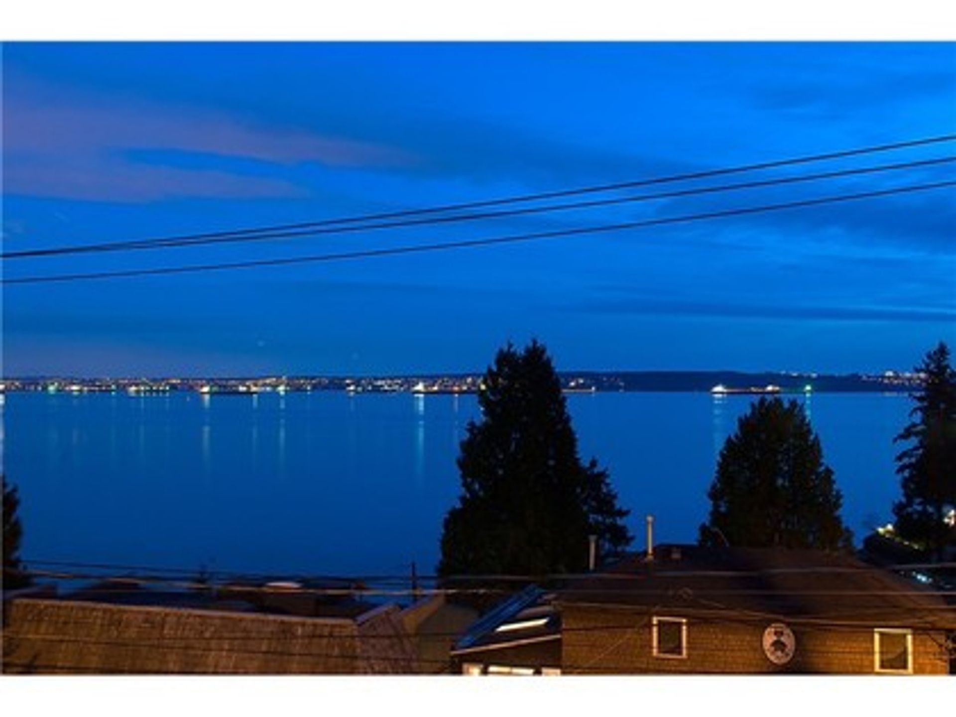 image-261564716-13-1 at 3397 Marine Drive, West Vancouver image-261564716-13-1 at 3397 Marine Drive, West Vancouver