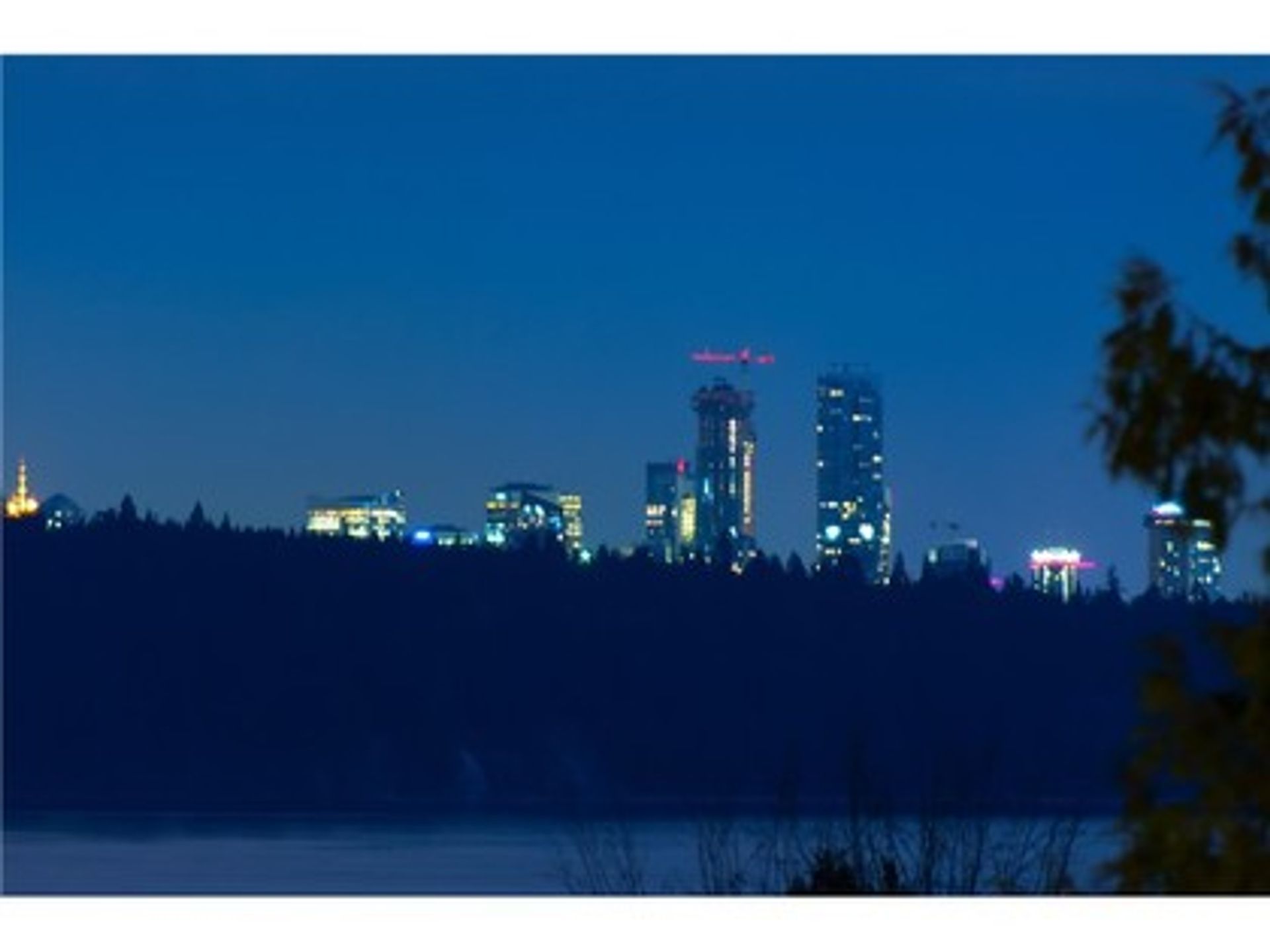 image-261564716-4-1 at 3397 Marine Drive, West Vancouver image-261564716-4-1 at 3397 Marine Drive, West Vancouver