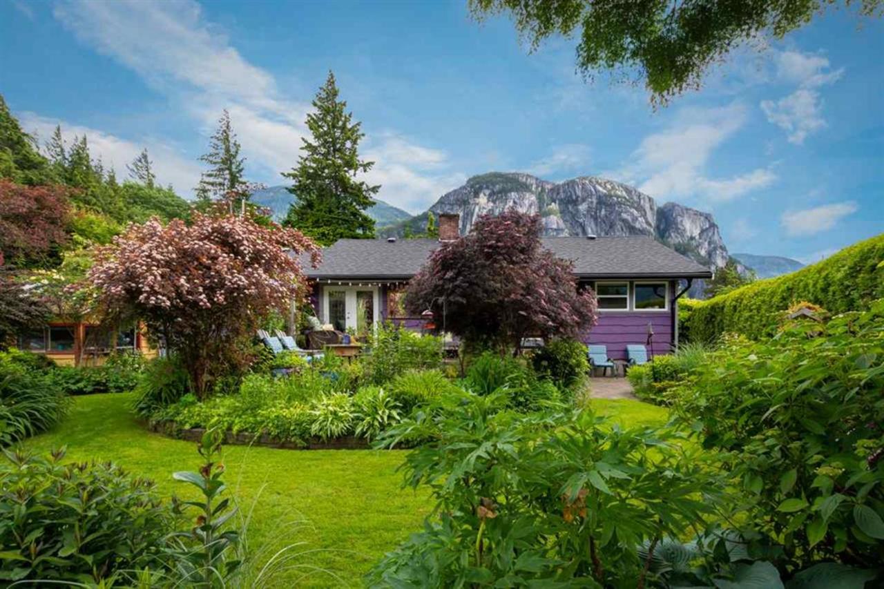 38163 Clarke Drive, Hospital Hill, Squamish photo 3 38163 Clarke Drive, Hospital Hill, Squamish photo 3