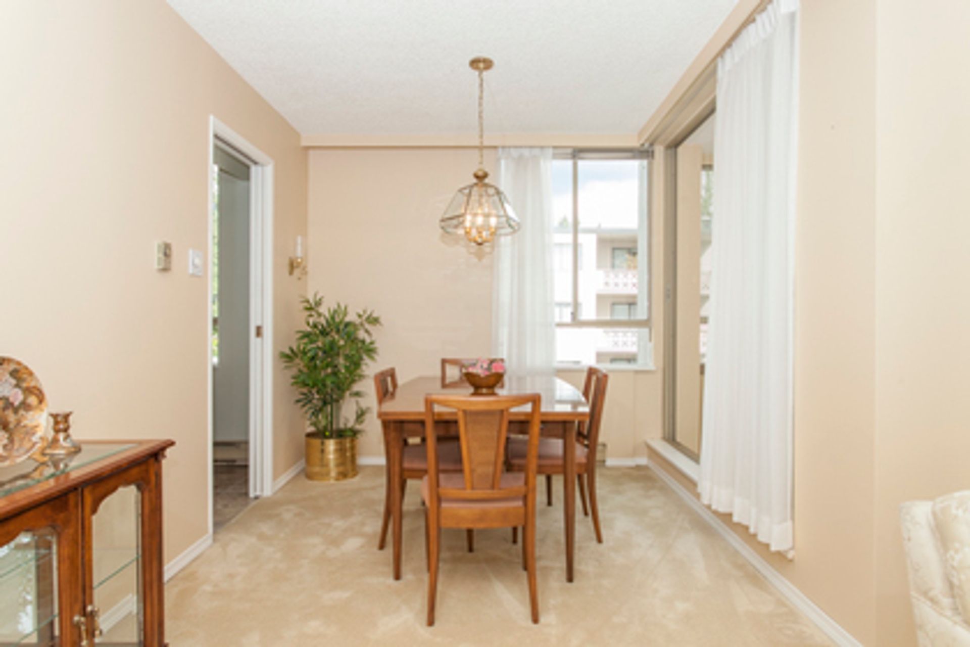 dining-1 at 402 - 1485 Duchess, Ambleside, West Vancouver dining-1 at 402 - 1485 Duchess, Ambleside, West Vancouver