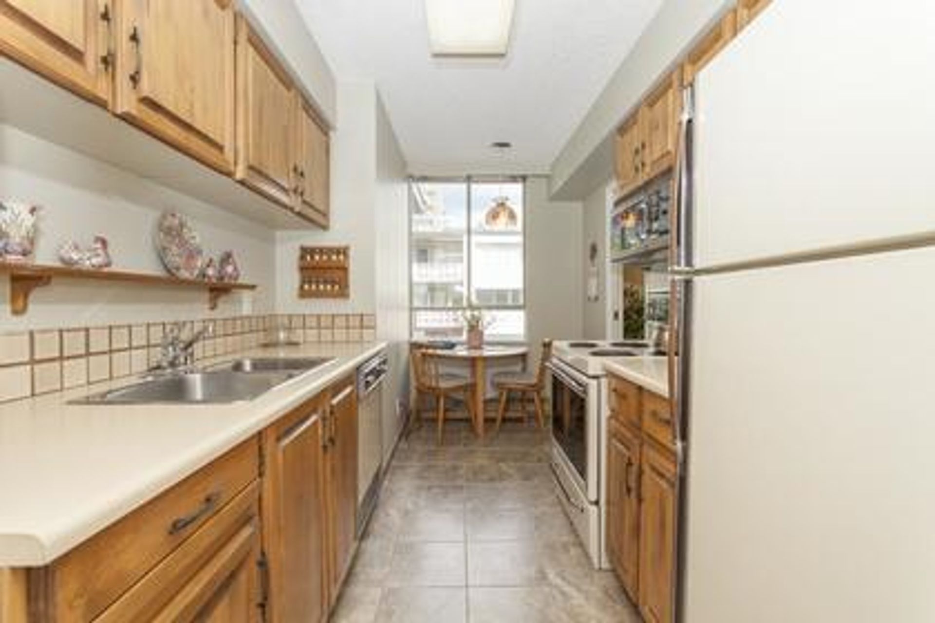 kitchen-1 at 402 - 1485 Duchess, Ambleside, West Vancouver kitchen-1 at 402 - 1485 Duchess, Ambleside, West Vancouver