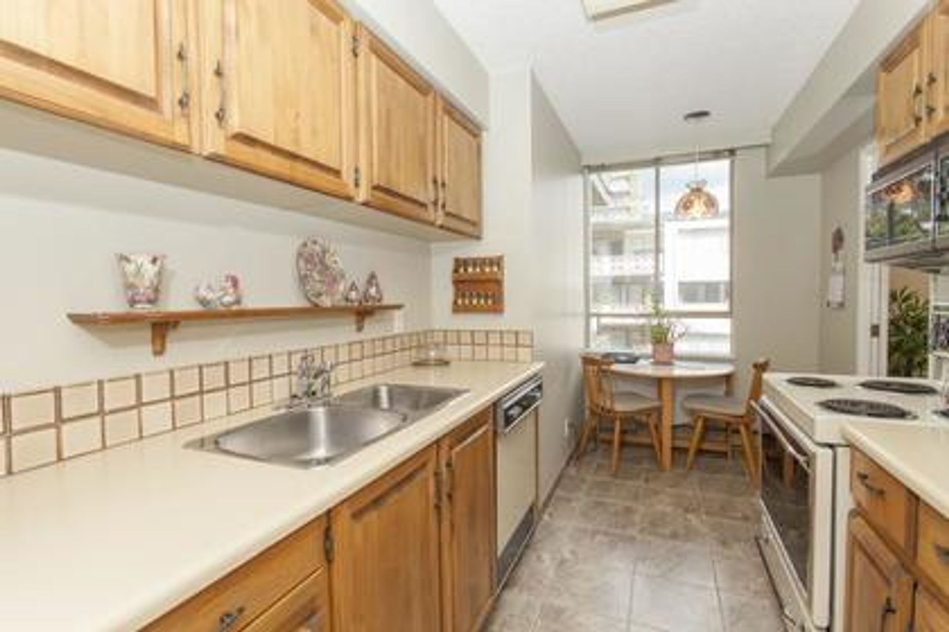 kitchen2-1 at 402 - 1485 Duchess, Ambleside, West Vancouver kitchen2-1 at 402 - 1485 Duchess, Ambleside, West Vancouver