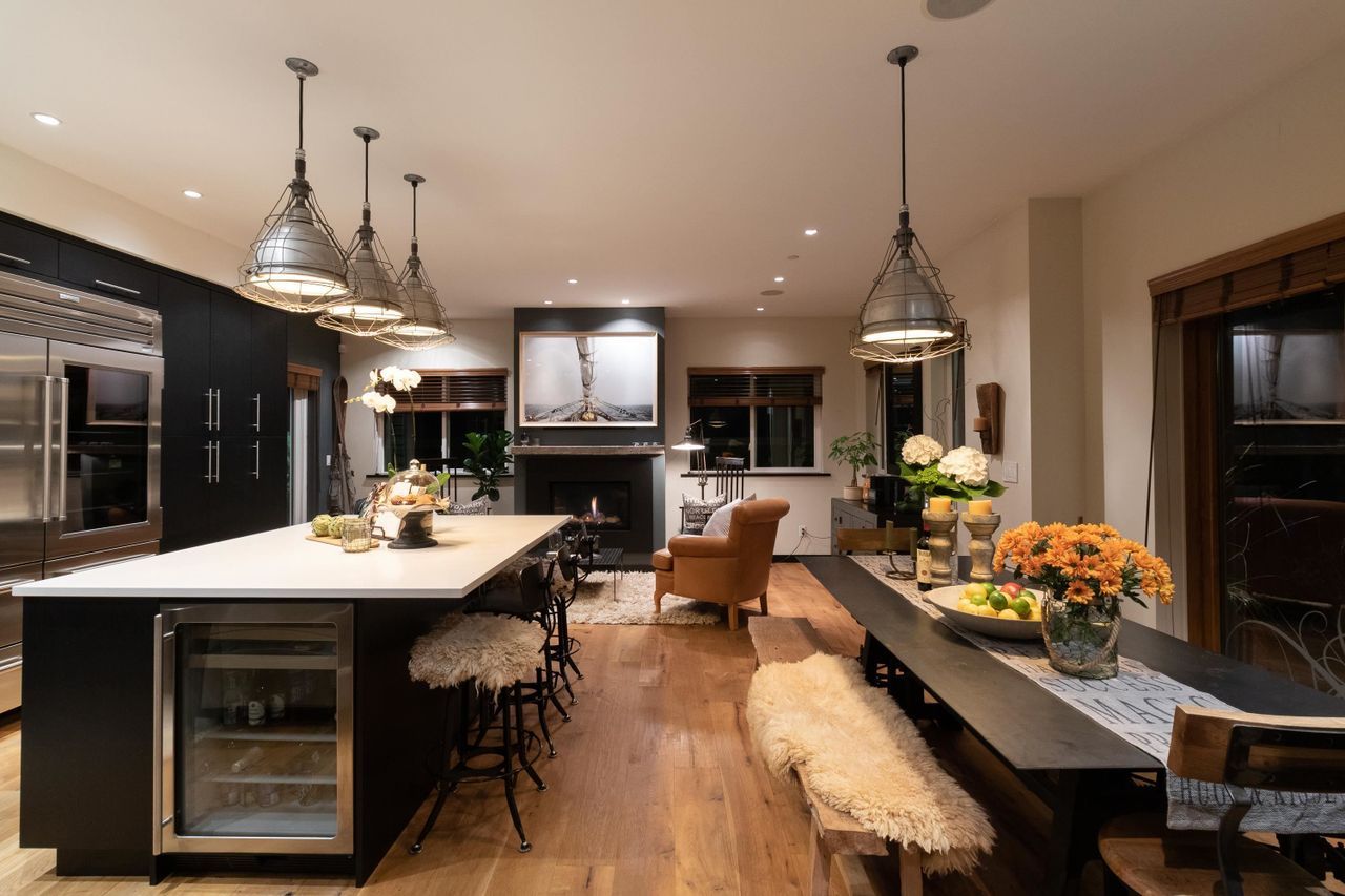 215-w-17th-street-central-lonsdale-north-vancouver-02 at 215 W 17th Street, Central Lonsdale, North Vancouver 215-w-17th-street-central-lonsdale-north-vancouver-02 at 215 W 17th Street, Central Lonsdale, North Vancouver