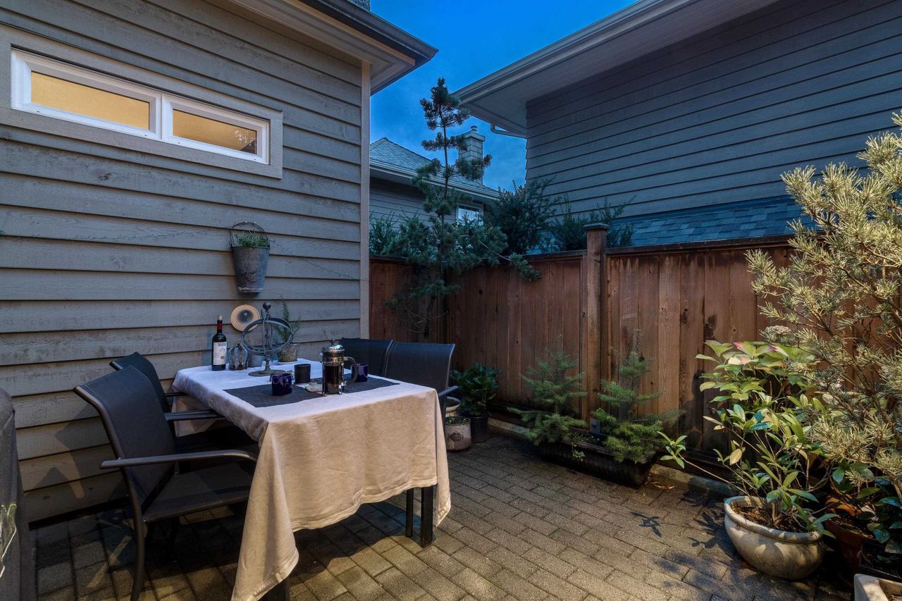 215-w-17th-street-central-lonsdale-north-vancouver-08 at 215 W 17th Street, Central Lonsdale, North Vancouver 215-w-17th-street-central-lonsdale-north-vancouver-08 at 215 W 17th Street, Central Lonsdale, North Vancouver