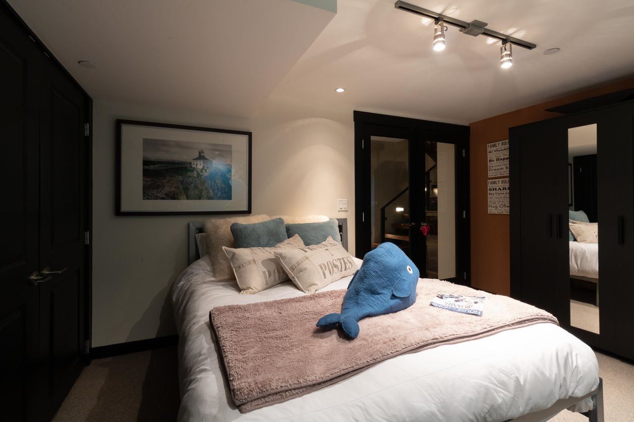 215-w-17th-street-central-lonsdale-north-vancouver-21 at 215 W 17th Street, Central Lonsdale, North Vancouver 215-w-17th-street-central-lonsdale-north-vancouver-21 at 215 W 17th Street, Central Lonsdale, North Vancouver