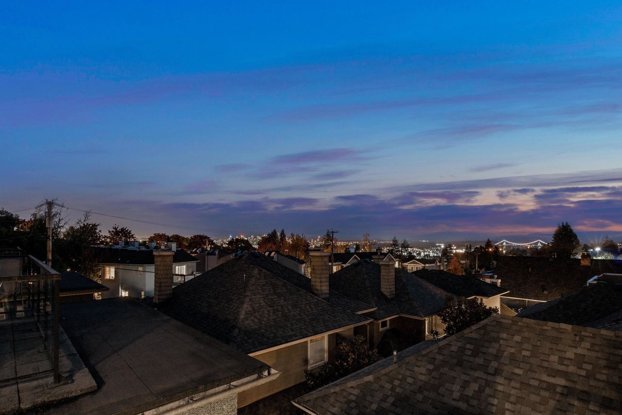 215-w-17th-street-central-lonsdale-north-vancouver-26 at 215 W 17th Street, Central Lonsdale, North Vancouver 215-w-17th-street-central-lonsdale-north-vancouver-26 at 215 W 17th Street, Central Lonsdale, North Vancouver