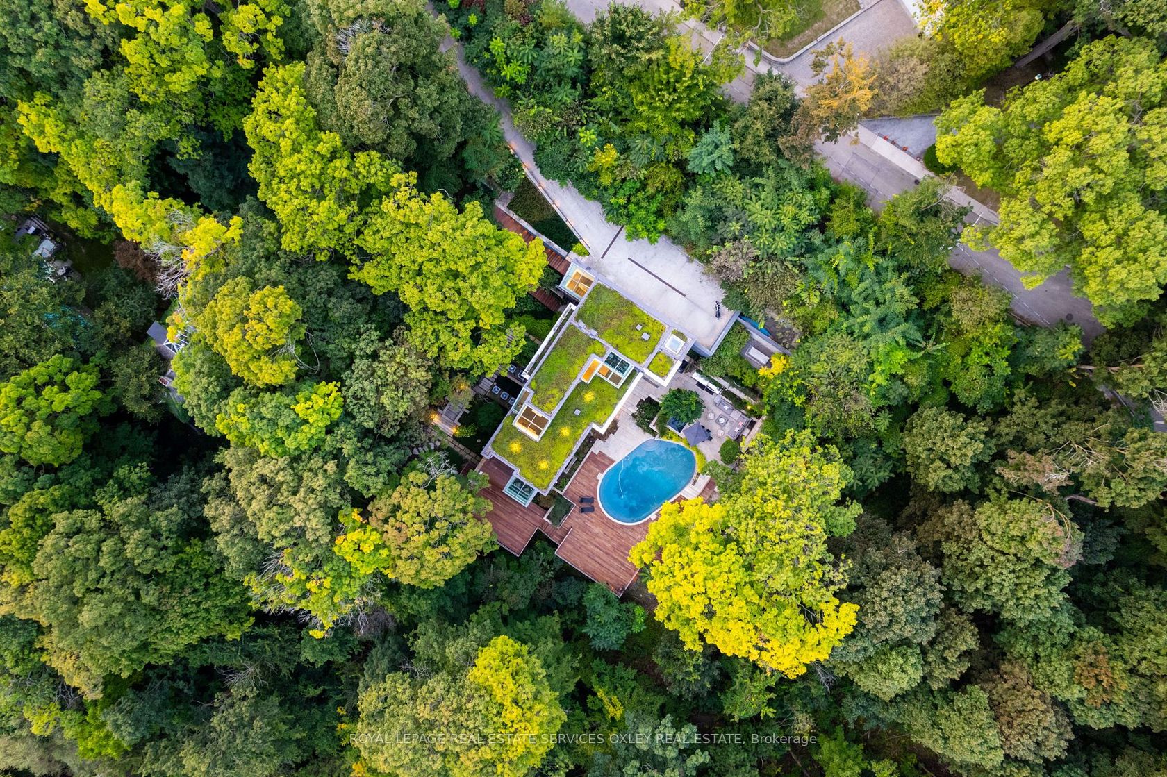 11 Beaumont Road, Moore Park, Toronto by Loree Meneguzzi Real Estate 11 Beaumont Road, Moore Park, Toronto