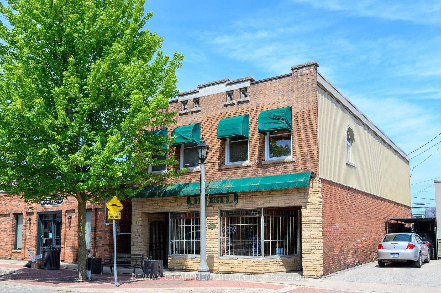 24 Cross St 
