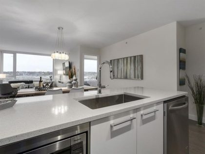 262146207-5-640x480 at 1110 - 688 Columbia