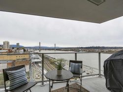 262146207-15-640x480 at 1110 - 688 Columbia