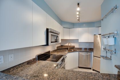 2avgh96q at 601 - 1633 W 8th, Fairview VW, Vancouver West