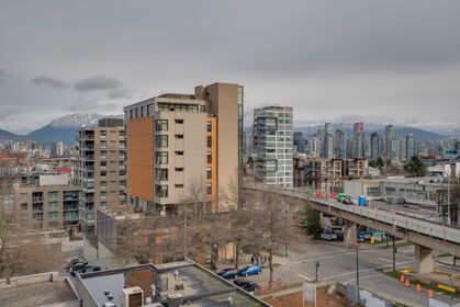 2jd8lawq at 601 - 1633 W 8th, Fairview VW, Vancouver West