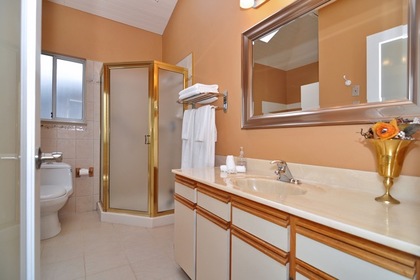 5 at 2233 5th Avenue, Vancouver East