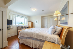 012 at 2562 York Avenue, Kitsilano, Vancouver West