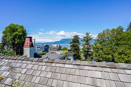 i-8 at 3396 1st Avenue, Kitsilano, Vancouver West