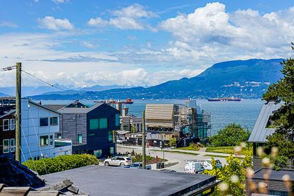 i-9 at 3396 1st Avenue, Kitsilano, Vancouver West