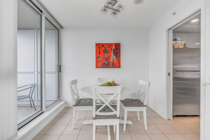 10 at 3907 - 1408 Strathmore Mews, Yaletown, Vancouver West