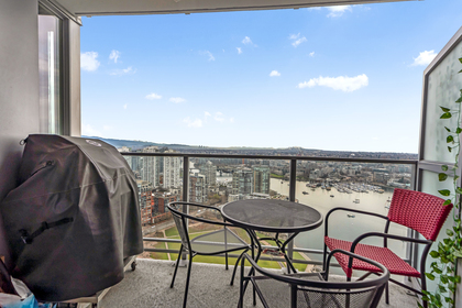 11 at 3907 - 1408 Strathmore Mews, Yaletown, Vancouver West