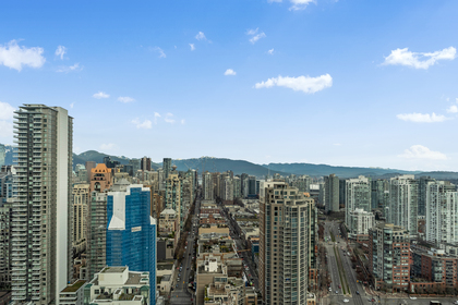 16 at 3907 - 1408 Strathmore Mews, Yaletown, Vancouver West