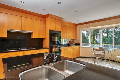 262175592-7 at 3062 Spencer Drive, Altamont, West Vancouver