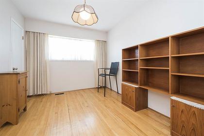 Office at 854 East 16th Street, Boulevard, North Vancouver