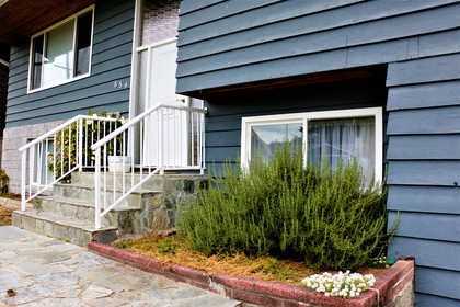 Basement entrance at 854 East 16th Street, Boulevard, North Vancouver