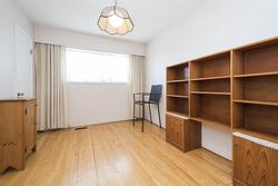 Office at 854 East 16th Street, Boulevard, North Vancouver