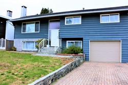 Garage at 854 East 16th Street, Boulevard, North Vancouver