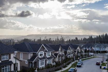 262075228-19 at 3395 Devonshire Avenue, Burke Mountain, Coquitlam