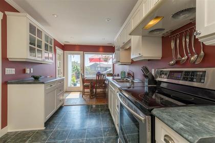 262225005-5 at 449 West Windsor Road, Upper Lonsdale, North Vancouver