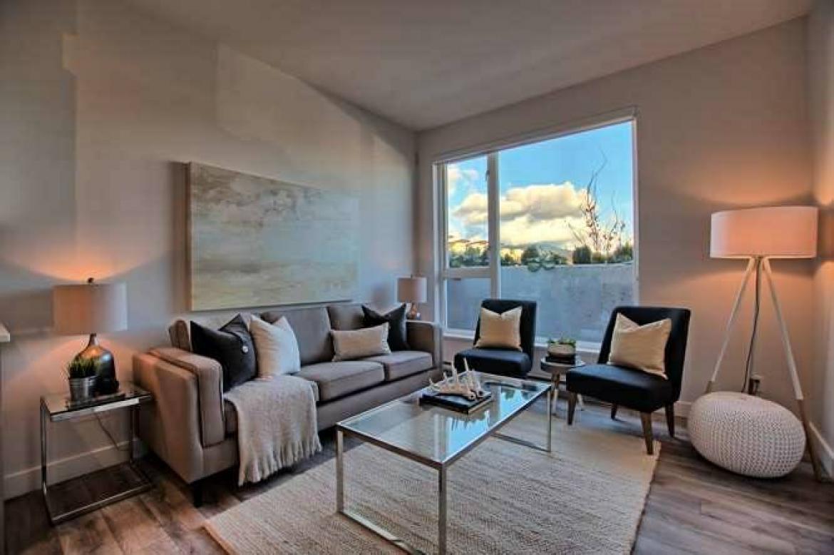 404 - 1201 16th Street, Pemberton NV, North Vancouver 