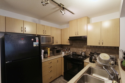 Appliances at 214 - 2988 Silver Springs Boulevard, Westwood Plateau, Coquitlam