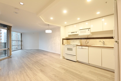 img_9879 at 1010 - 1050 Burrard, Downtown VW, Vancouver West