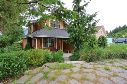 Back entrance at 828 Britannia Way, Britannia Beach, Squamish