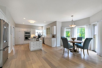 Dining room / kitchen at 14527 30 Avenue, Elgin Chantrell, South Surrey White Rock