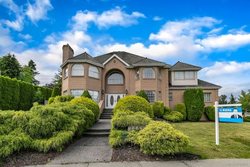 House entrance at 14527 30 Avenue, Elgin Chantrell, South Surrey White Rock