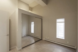 bed at 1752 Ontario Street, Mount Pleasant VW, Vancouver West