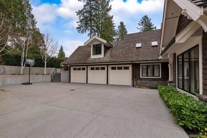 262275472-1 at 2645 Rosebery Avenue, Queens, West Vancouver