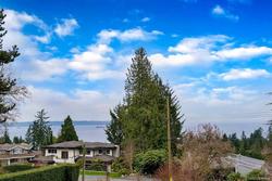 262275472-15 at 2645 Rosebery Avenue, Queens, West Vancouver