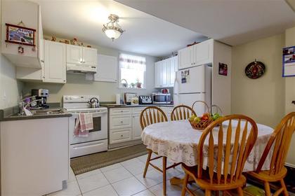 14 at 3835 Kincaid Street, Burnaby Hospital, Burnaby South