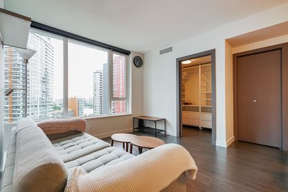 b-3 at 1107 - 68 Smithe Street, Yaletown, Vancouver West