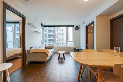 c-4 at 1107 - 68 Smithe Street, Yaletown, Vancouver West