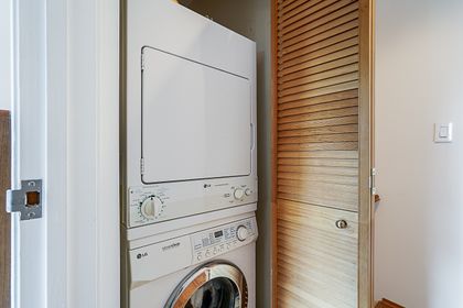 j-3 at 2546 West 2nd Avenue, Kitsilano, Vancouver West