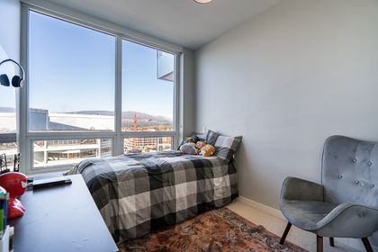 h-1 at 1002 - 118 Carrie Cates Court, Lower Lonsdale, North Vancouver