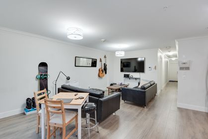 cywhwu6w at 5178 Chambers Street, Vancouver East