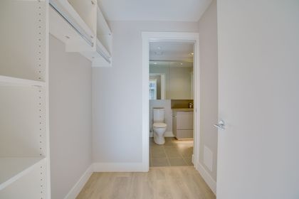 iy39wked at 410 - 8508 Rivergrass Drive, Vancouver East