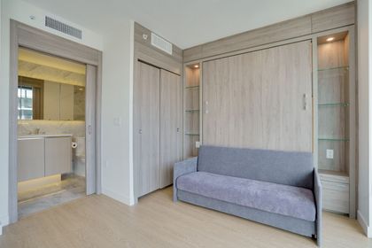 b-1 at 1612 - 89 Nelson Street, Yaletown, Vancouver West