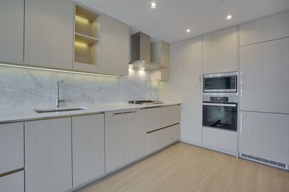 d-3 at 1612 - 89 Nelson Street, Yaletown, Vancouver West