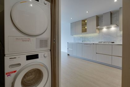 g at 1612 - 89 Nelson Street, Yaletown, Vancouver West