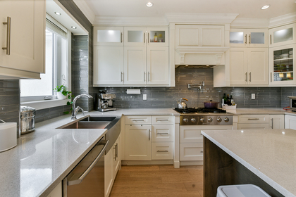 48128780356_e6870442d2_o at 568 21 Avenue, Fraser VE, Vancouver East